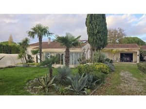 Maison 4 Chambres à proximité de Saintes (17)