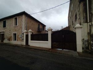 Maison vigneronne + Studio et Gîte