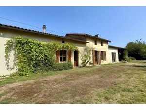 Spacieuse maison en pierre de 3 chambres avec jardin clos