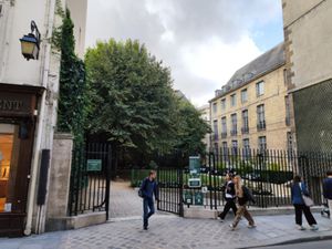 Commerce à vendre PARIS 3EME ARRONDISSEMENT 3 pièce(s) 180m2 899 000€