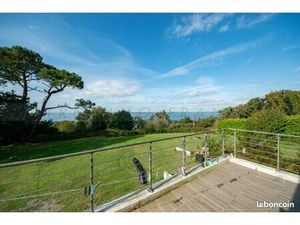 Maison 9 pièces 240 m²