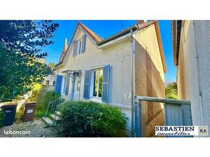 Maison 8 pièces 122 m²