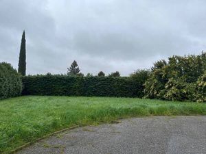 Terrain constructible viabilisé à vendre