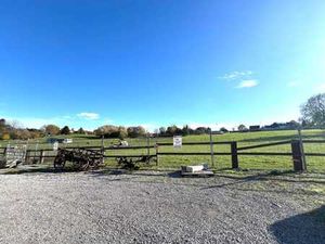 Grand terrain à batir