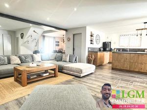 Bernis - Maison 6 pièces de 181 m² en R+1 sur une parcelle de 861 m² avec piscine
