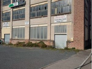 Dépôt /atelier/ hivernage /box