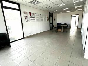 Magnifique immeuble de bureaux