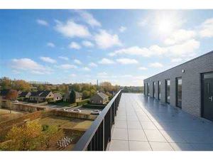 Venez découvrir ce Penthouse avec une vue à 180 degrés