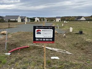 Vente terrain 681 m² à Saint-Melaine-sur-Aubance (49610)  105 555 €