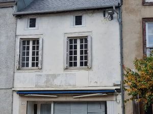 Vente immeuble 98 m² à Lubersac (19210)  80 000 €