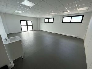 13800 ISTRES EXCLUSIVITE - BUREAUX 56 M²  Zone industrielle