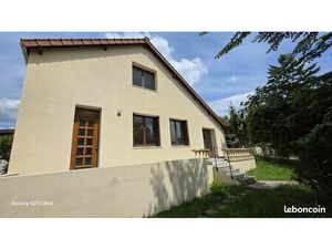 Maison terrain 366m²