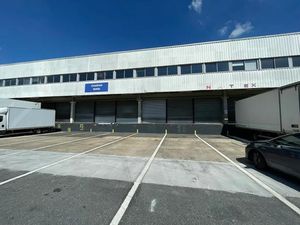 Location locaux professionnels 3145 m² à Aulnay-sous-Bois (93600)  28 829 €