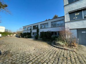 Location locaux professionnels 360 m² à Gennevilliers (92230)  3 600 €