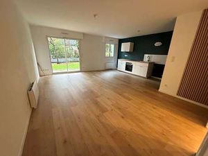 Location Appartement 3 pièces à Auray (56400) : à louer 3 pièces / 66m² Auray