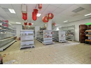 Location commerce 3 pièces 190 m² à Saint-Victoret (13730)