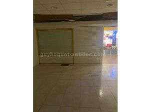 Local commercial a vendre au bourg de Trinité  Martinique