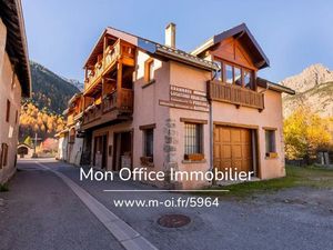 Maison/villa haut de gamme à Ceillac