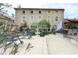 Élégante maison de Maitre en pierre de 320m2