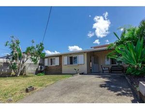 A louer à St Pierre Gd-Bois - Maison meublée F4 (75 m²) - Loyer 1 495 CC - Disponible dès 