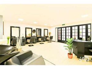 Vente Bureaux et commerces à La Ciotat (13600) : à vendre / 40m² La Ciotat