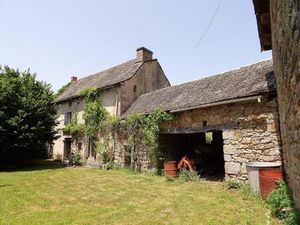 Authentique corps de ferme à rénover