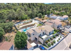 Vente maison 4 pièces 233 m² à Aix-en-Provence (13090)  920 000 €