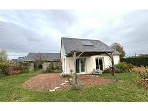 Location maison  76 m² T-3 à Savigné-sur-Lathan  850 €