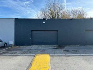 Entrepôt de 110m² à louer
