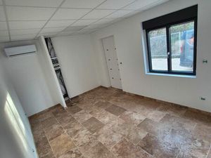 Entrepôt à louer 144m2