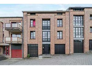 Charmant studio avec mezzanine et emplacement de parking