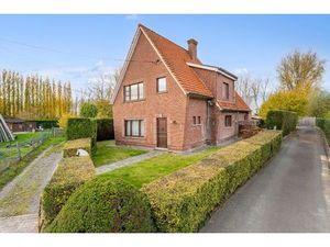 Te renoveren villa met veel potentieel en landelijke charme