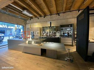 Local commercial 132 m²