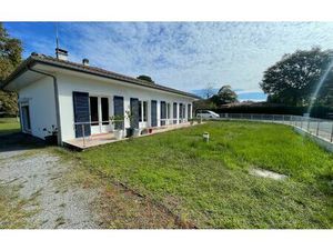 Location maison  m² T-4 à Tosse  1 400 €