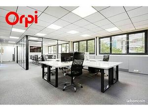 Bureaux 270 m²