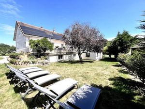 Location meublée maison 5 pièces 111 m² à Faverolles-sur-Cher (41400)  1 100 €
