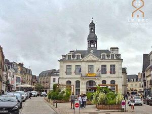 Vente Bureaux et commerces à Auray (56400) : à vendre / 58m² Auray