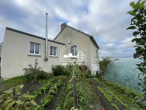 Maison d'habitation sur sous-sol avec jardin Fursac