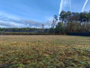 Vente terrain 1321 m² à Dax (40100)  132 000 €