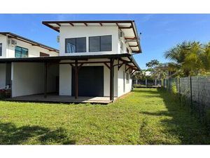 Location maison  95.6 m² T-4 à Cayenne  1 910 €