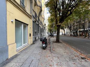 Exclusivité - Local commercial 36 m² à vendre – Nice Riquier / Port – Professionnel ou Inv