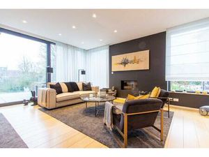 Maison à louer avec garage et terrasse   Waterloo (VBD51689)