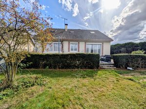 Maison familiale 7 pièces sur sous-sol total- Proche Beauvai