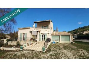 Grande maison familiale à Saignon