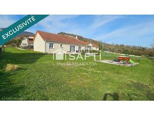 Maison récente de plain-pied à Saint-Germain-les-Paroisses (01300)