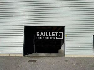 LOUE UN ENTREPÔT DE 250 M2 SORTIE A8 FRÉJUS