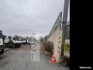 Terrain 4 570 m² Penchard