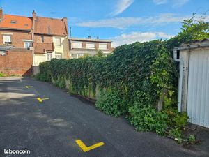 Grande Place de parking non couverte dans espace fermé et sécurisé Henin Beaumont centre