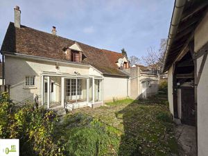 Maison de ville avec dépendances