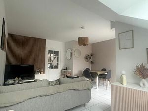 Appartement Hyper centre de Saint Grégoire 45 m2 environ et terrasse.